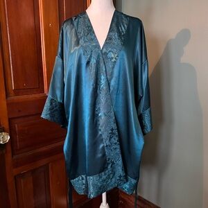 Vintage Victoria’s Secret Gold Label One Size Fits All Satin Robe